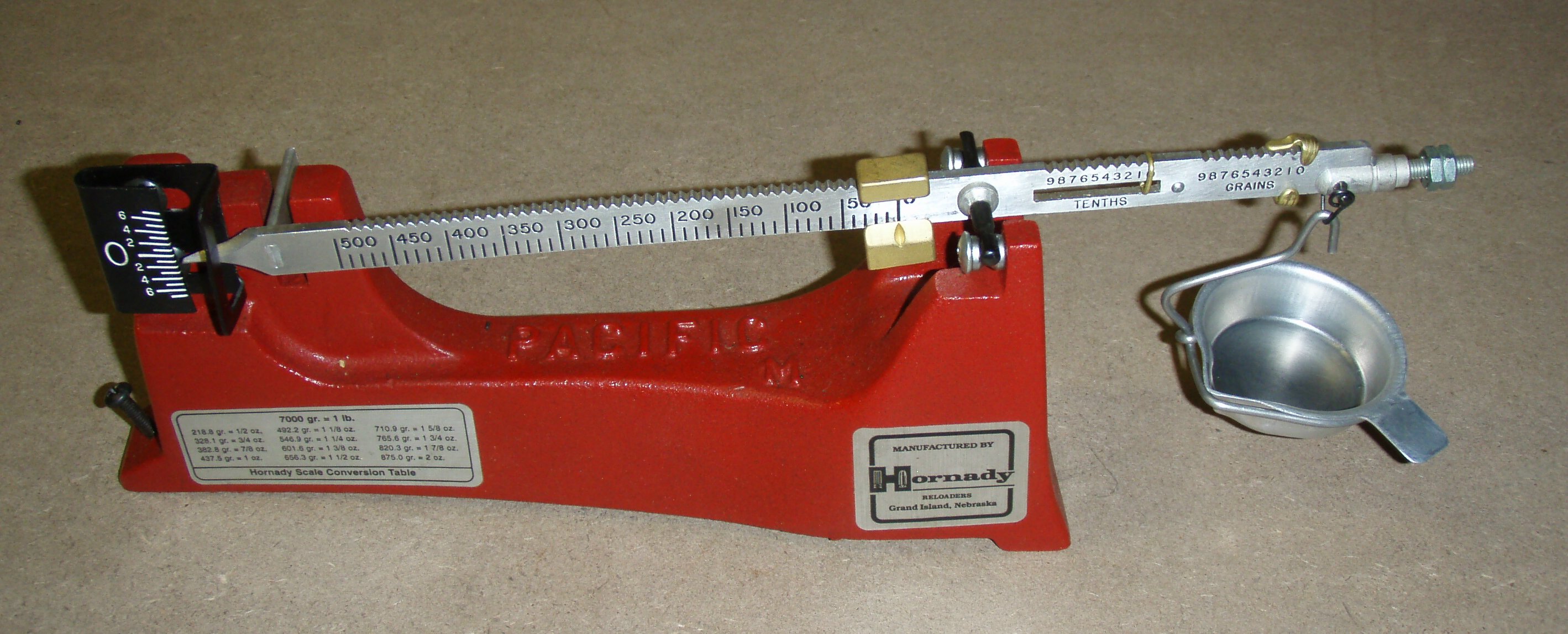 Balance m&eacute;canique Hornady pour la pes&eacute;e de poudre
